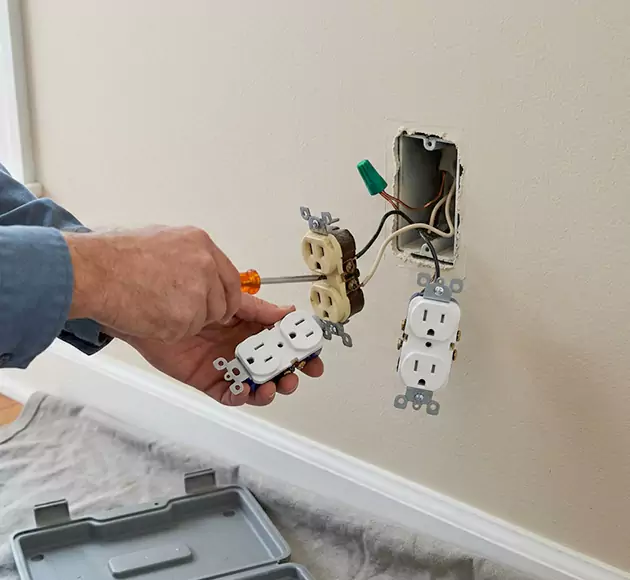 Professional Outlet Replacement: Your Local Swap-Out Team in Franklin, TN